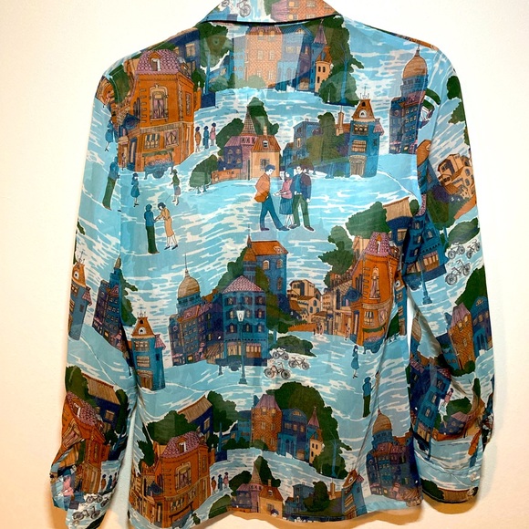 Vintage Loubella Blouse, Size 12/13 (Med/Large), Polyester Shirt. Street Scene. - Picture 3 of 3